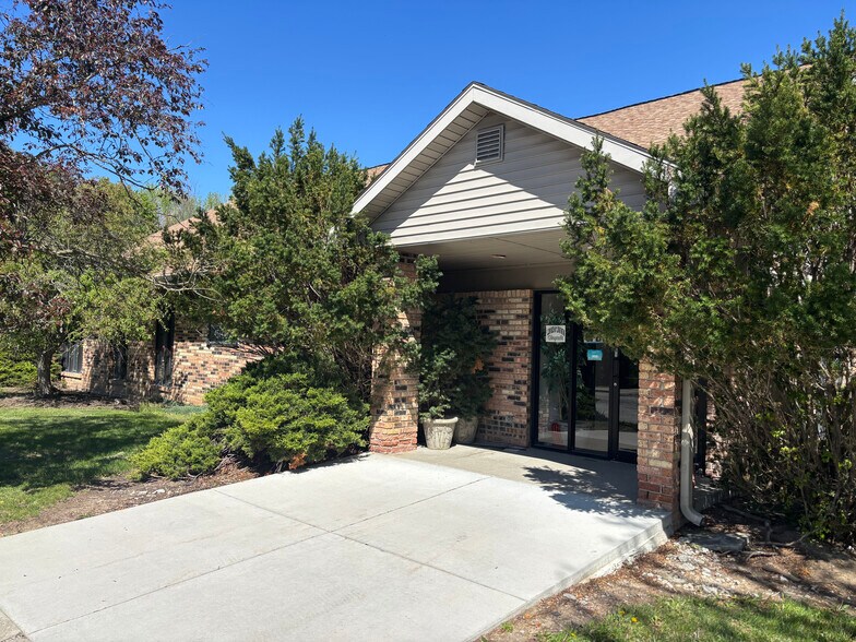 808 S Berkley Rd, Kokomo, IN à vendre - Photo de l’immeuble – Image 1 sur 4