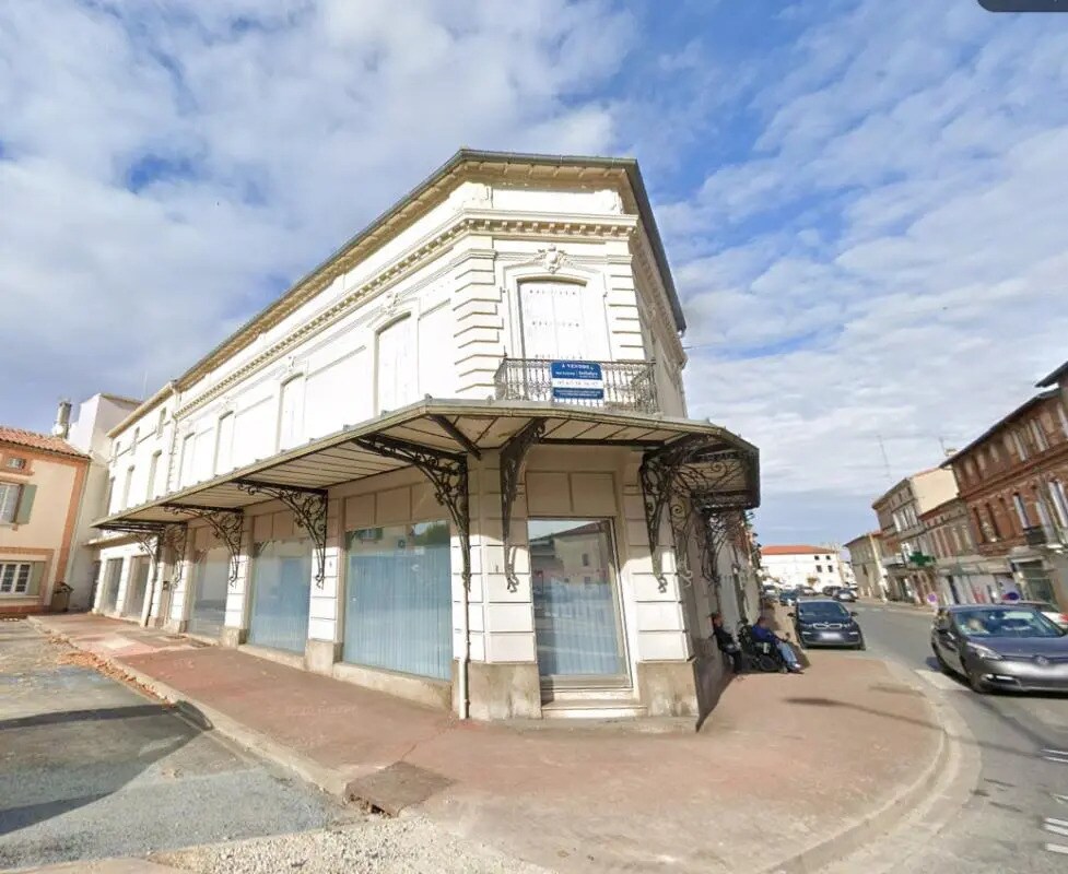 21 Place Vialas, Lavaur à louer Photo de l’immeuble– Image 1 sur 8