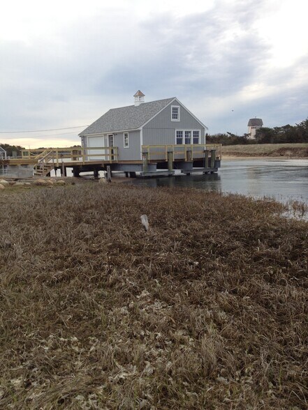 11 Harbor Way, West Harwich, MA à vendre - Photo de l’immeuble – Image 3 sur 11
