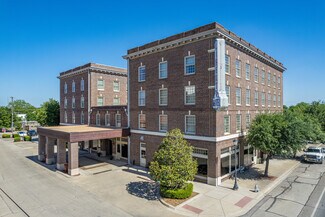 Plus de détails pour 250 E James St, Cleburne, TX - Hôtellerie à vendre