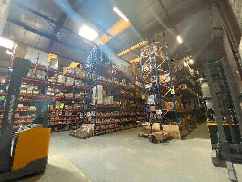 Industriel/Logistique dans Meaux à vendre - Photo de l’immeuble – Image 3 sur 10
