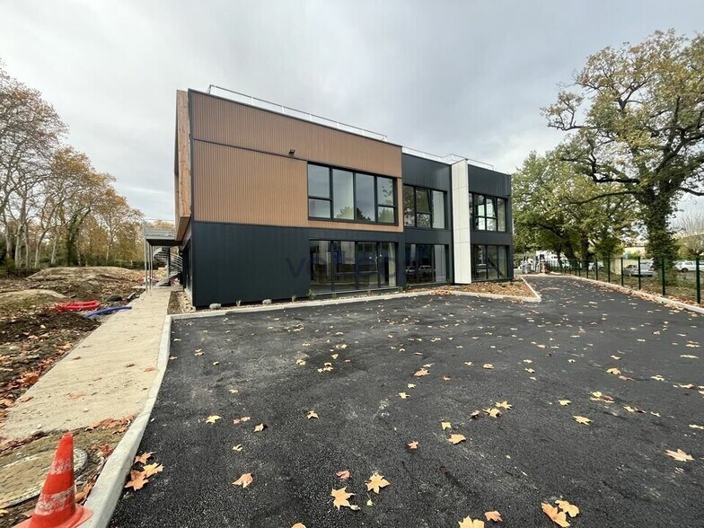 Bureau dans Ramonville-Saint-Agne à vendre - Photo de l’immeuble – Image 2 sur 12