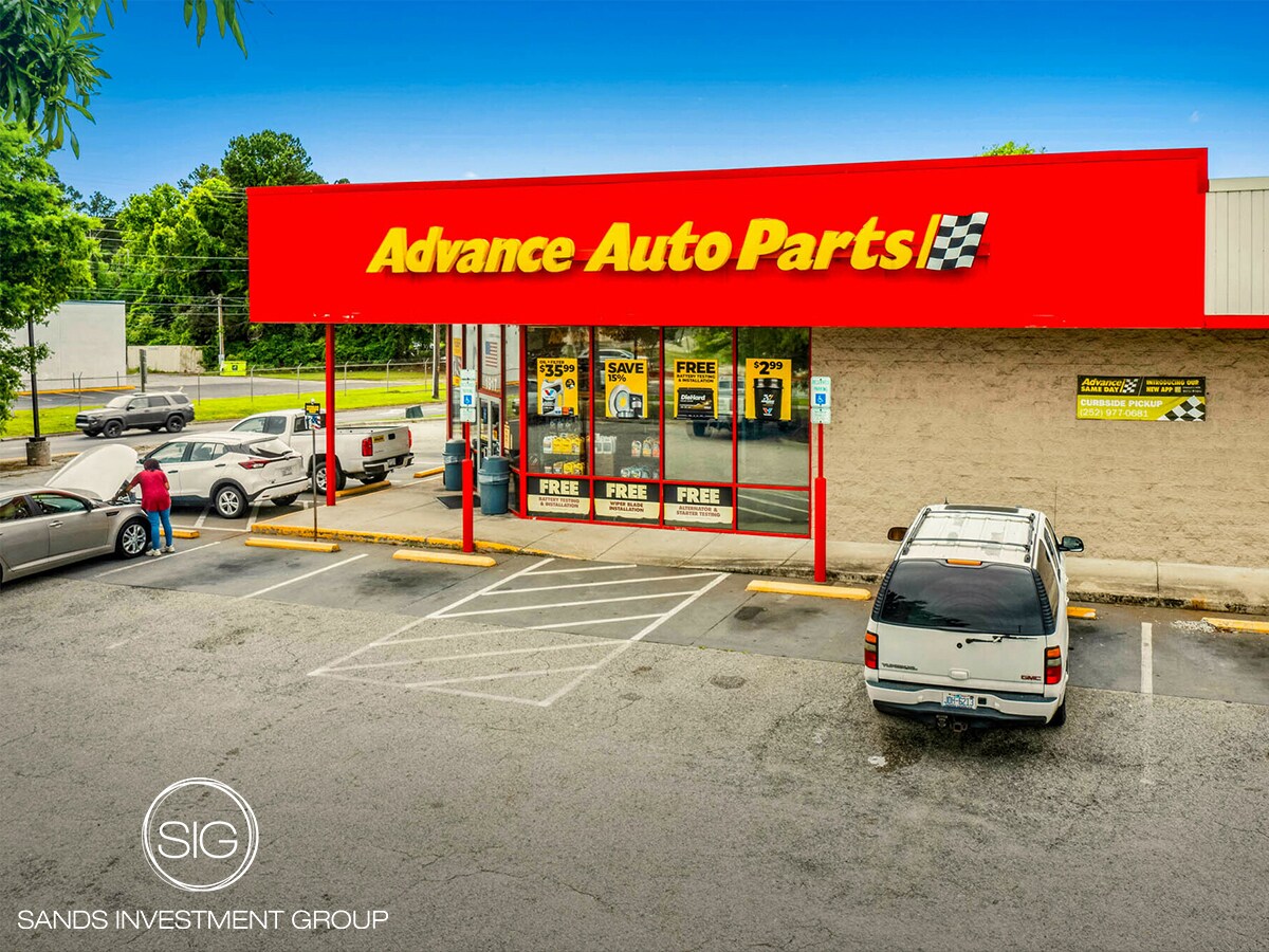 1917 Sunset Ave, Rocky Mount, NC à vendre Photo principale– Image 1 sur 6