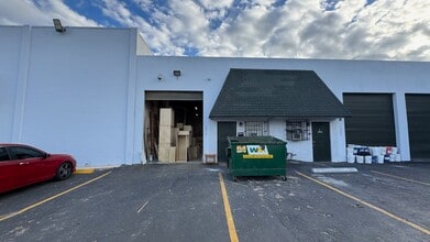 7460-7580 NW 82nd St, Medley, FL à louer Photo intérieure– Image 1 sur 7