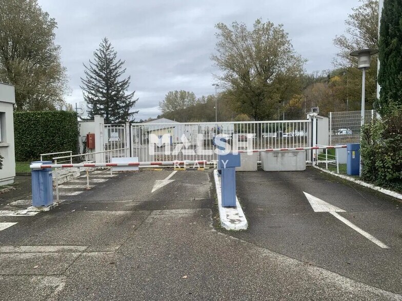 Bureau dans Feyzin à louer - Photo de l’immeuble – Image 2 sur 29
