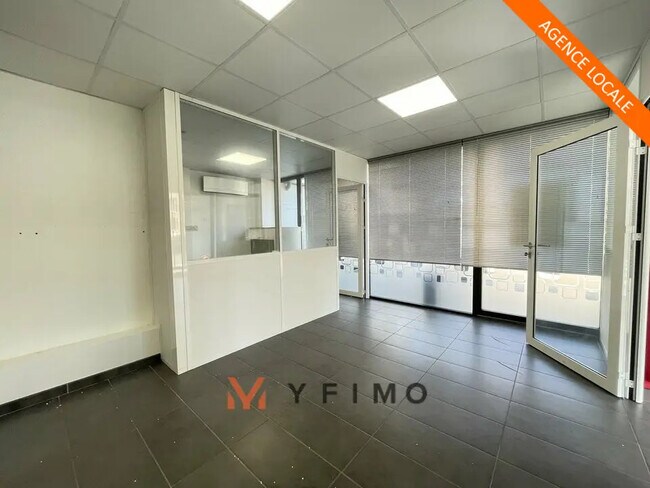 Plus de détails pour Local commercial à vendre