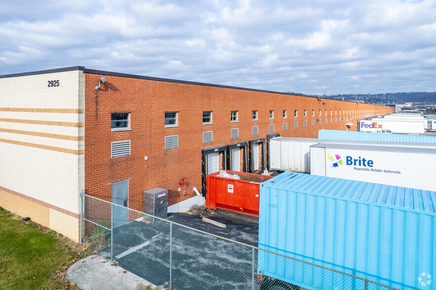 2925 E Market St, York, PA à louer - Photo principale – Image 1 sur 11
