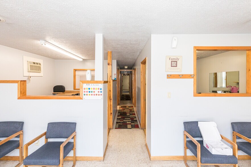 302 Virginia Ave, Bluefield, VA à vendre - Photo de l’immeuble – Image 3 sur 10