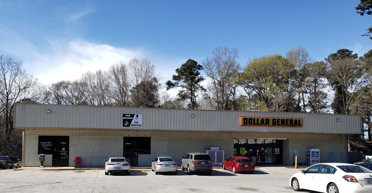 6641 Roosevelt Hwy, Union City, GA à louer Photo de l’immeuble– Image 1 sur 5