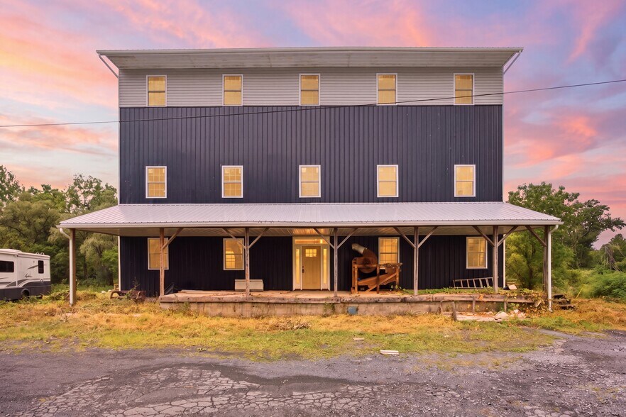 32 Mill St, Port Byron, NY à vendre - Photo de l’immeuble – Image 2 sur 31