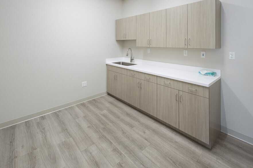 4 Central St, Leominster, MA à vendre - Photo intérieure – Image 3 sur 8