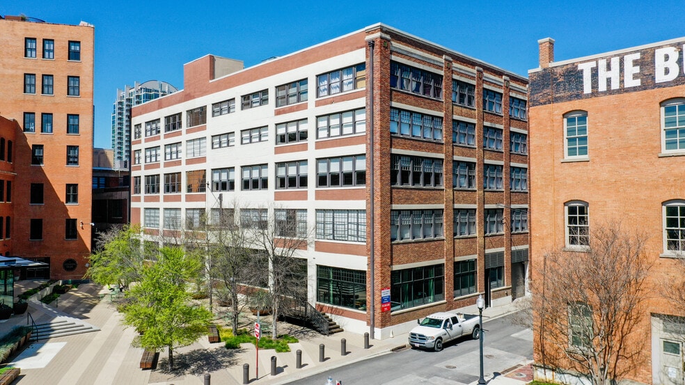 2001 N Lamar St, Dallas, TX à louer - Photo principale – Image 1 sur 6