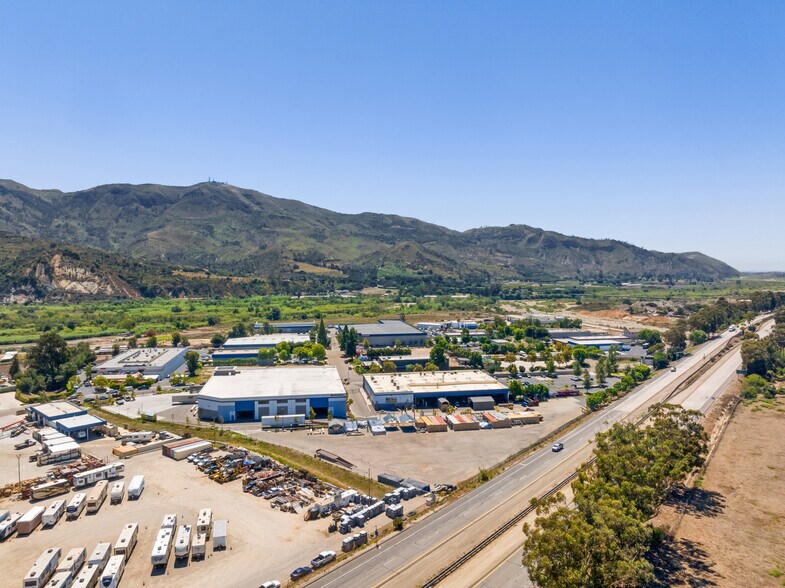 1755 E Lemonwood Dr, Santa Paula, CA à vendre - Photo de l’immeuble – Image 3 sur 14
