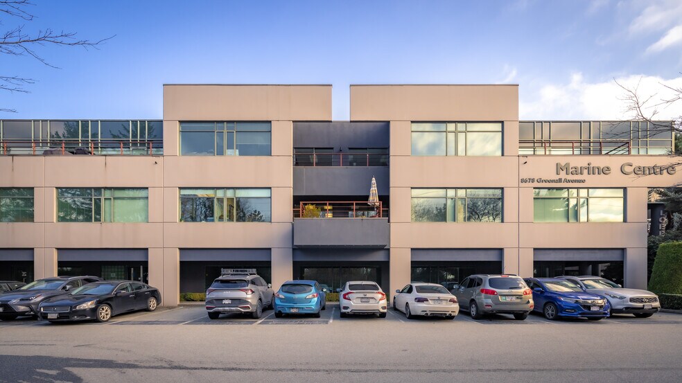 8678 Greenall Ave, Burnaby, BC à louer - Photo de l’immeuble – Image 3 sur 8