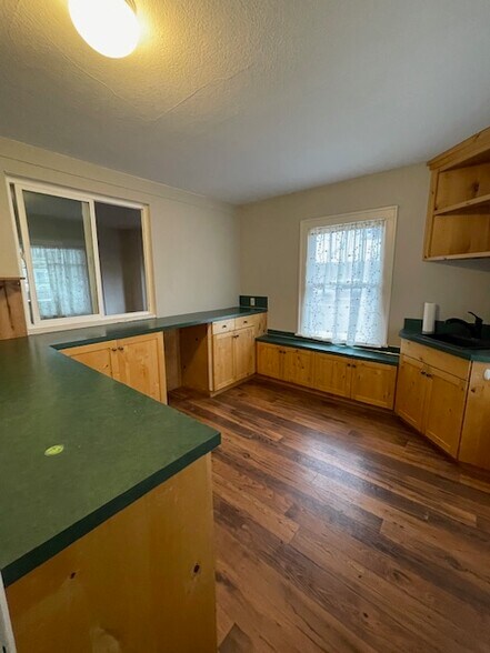 200 Main St, Rickreall, OR à louer - Photo de l’immeuble – Image 3 sur 11