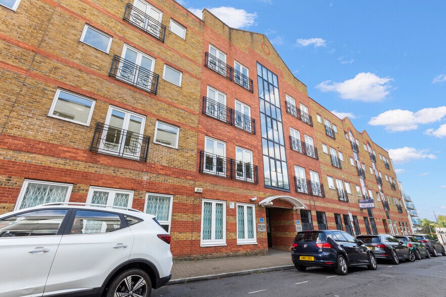 33-37 Point Pleasant, Londres à louer - Photo de l’immeuble – Image 3 sur 16