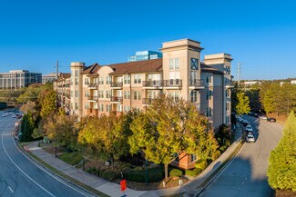 Plus de détails pour 901 Abernathy Rd, Sandy Springs, GA - Logement à vendre