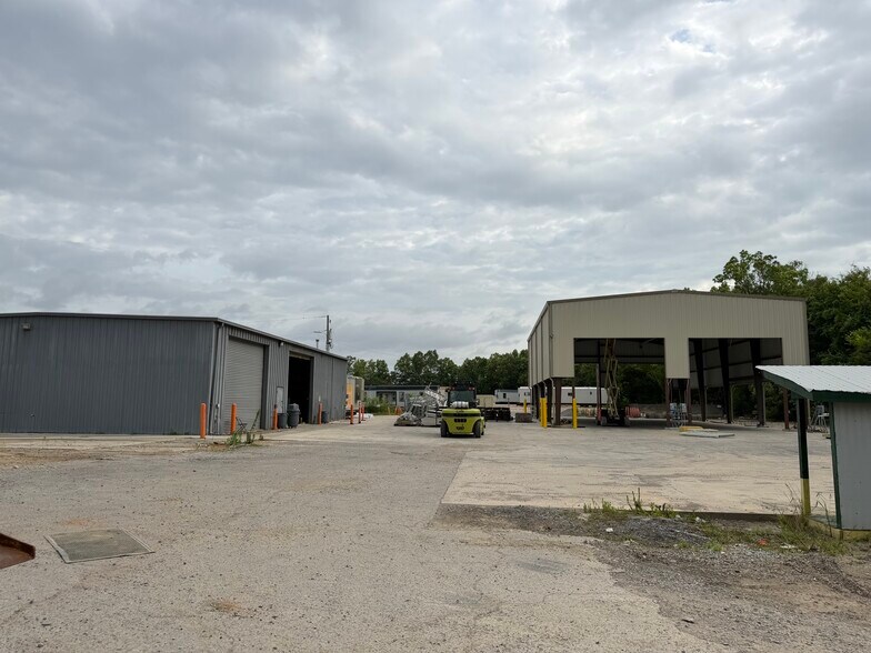 3502 E Governor John Sevier Hwy, Knoxville, TN à louer - Photo de l’immeuble – Image 3 sur 8