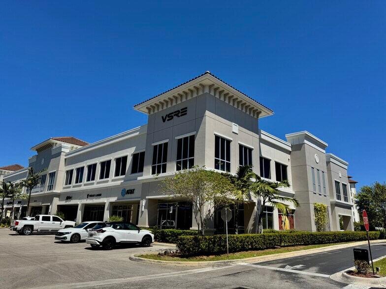 15121-15175 NW 67th Ave, Miami Lakes, FL à louer - Photo de l’immeuble – Image 2 sur 6