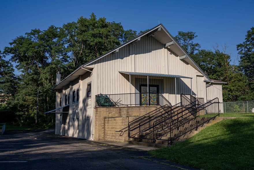 157 Wadsworth Rd, Wadsworth, OH à vendre - Photo de l’immeuble – Image 2 sur 17