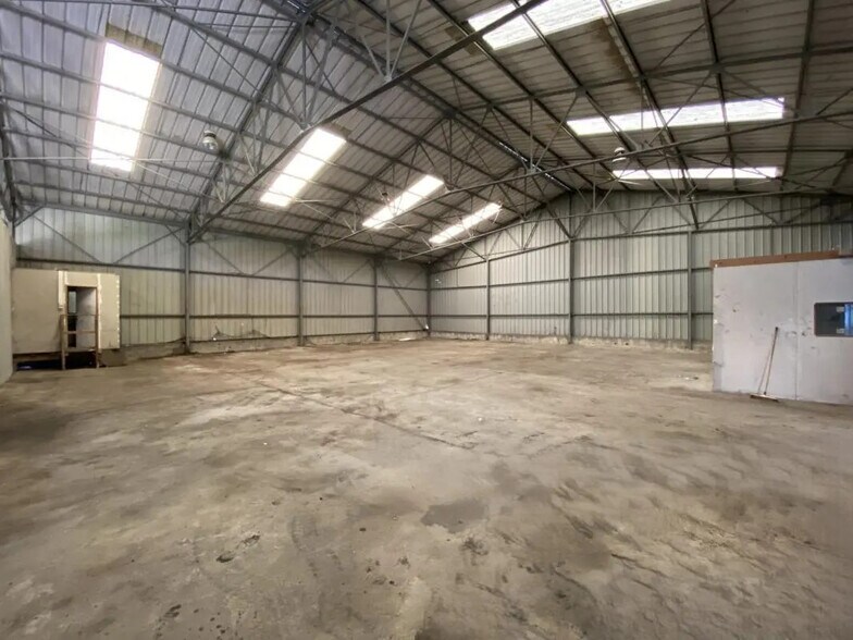 Industriel/Logistique dans Mainvilliers à louer - Photo de l’immeuble – Image 1 sur 12
