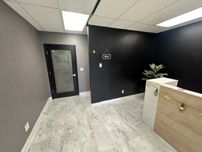 109 E State St, Redlands, CA à louer Photo intérieure– Image 2 sur 8