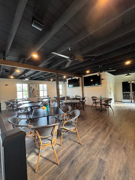 1219 S Main St, Saint Charles, MO à vendre - Photo de l’immeuble – Image 3 sur 10