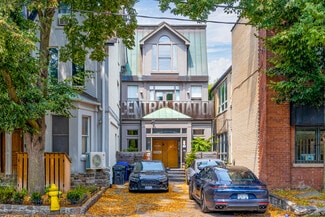 Plus de détails pour 14 Birch Ave, Toronto, ON - Bureau à vendre