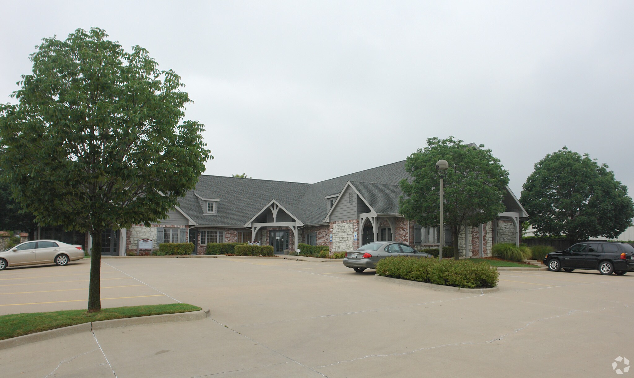 6139-6143 E 91st St, Tulsa, OK à louer Photo principale– Image 1 sur 14