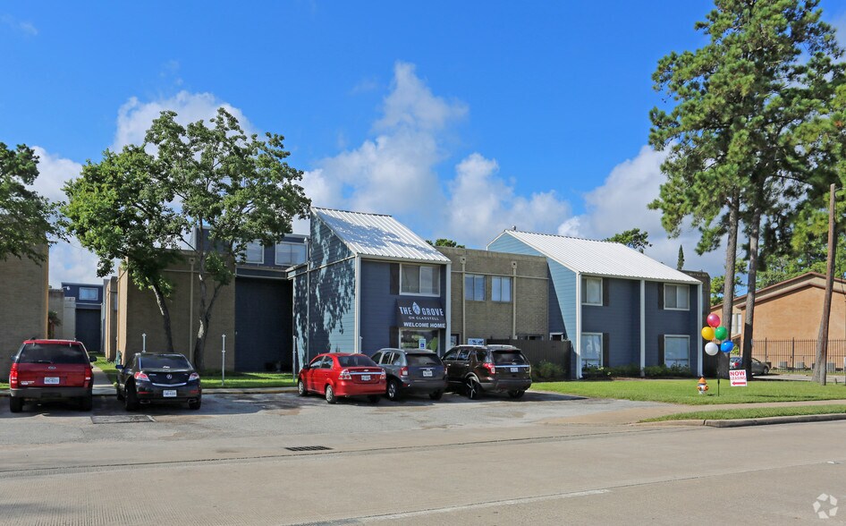 311 Gladstell St, Conroe, TX à vendre - Photo de l’immeuble – Image 2 sur 46