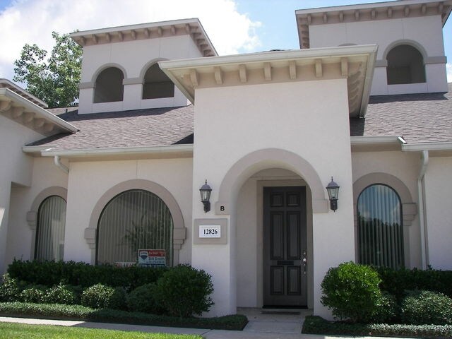 12826 Willow Centre Dr, Houston, TX à louer - Photo de l’immeuble – Image 2 sur 80