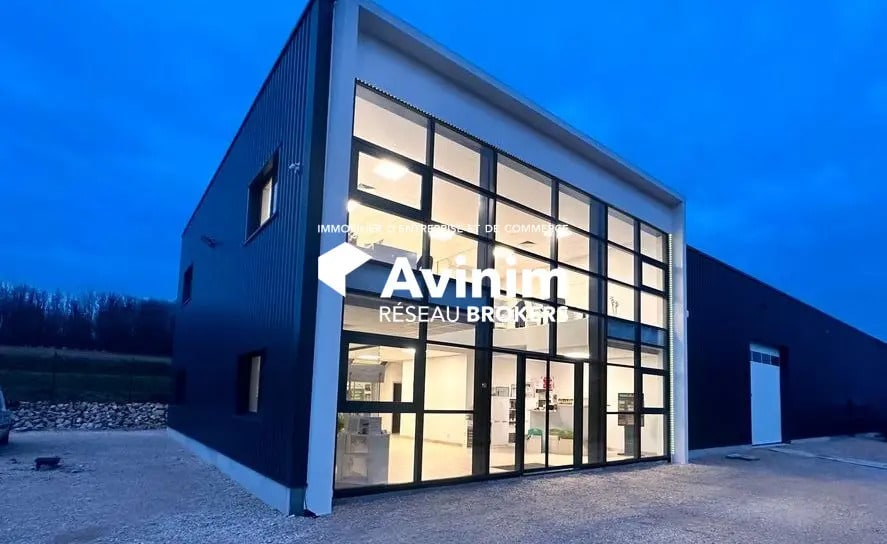 Local d’activités dans Rochefort-sur-Nenon à louer Photo de l’immeuble– Image 1 sur 11