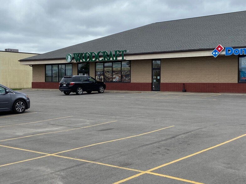 4731-4737 Michaels Dr, Appleton, WI à louer - Photo de l’immeuble – Image 2 sur 5
