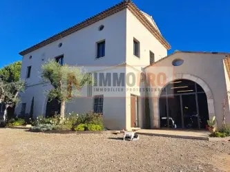 Local commercial dans Grasse à louer - Photo de l’immeuble – Image 1 sur 5