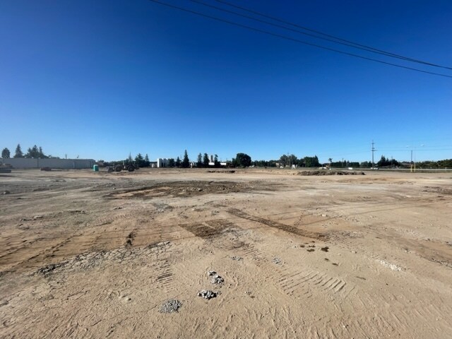 18846 N Highway 99, Acampo, CA à vendre - Photo de l’immeuble – Image 3 sur 9