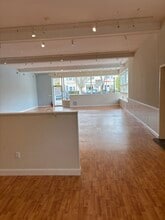 62 Hampton Rd, Southampton, NY à louer Photo intérieure– Image 2 sur 5