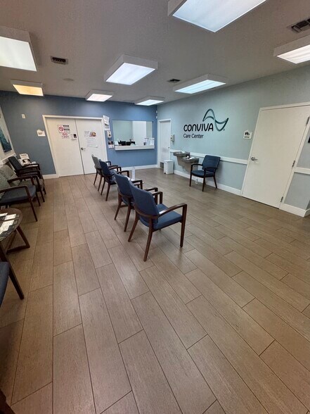 5317 W Atlantic Ave, Delray Beach, FL à louer - Hall d’entrée – Image 3 sur 8