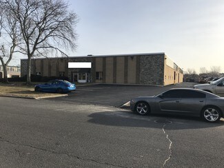 Plus de détails pour 70 Mall Dr, Commack, NY - Industriel/Logistique à louer