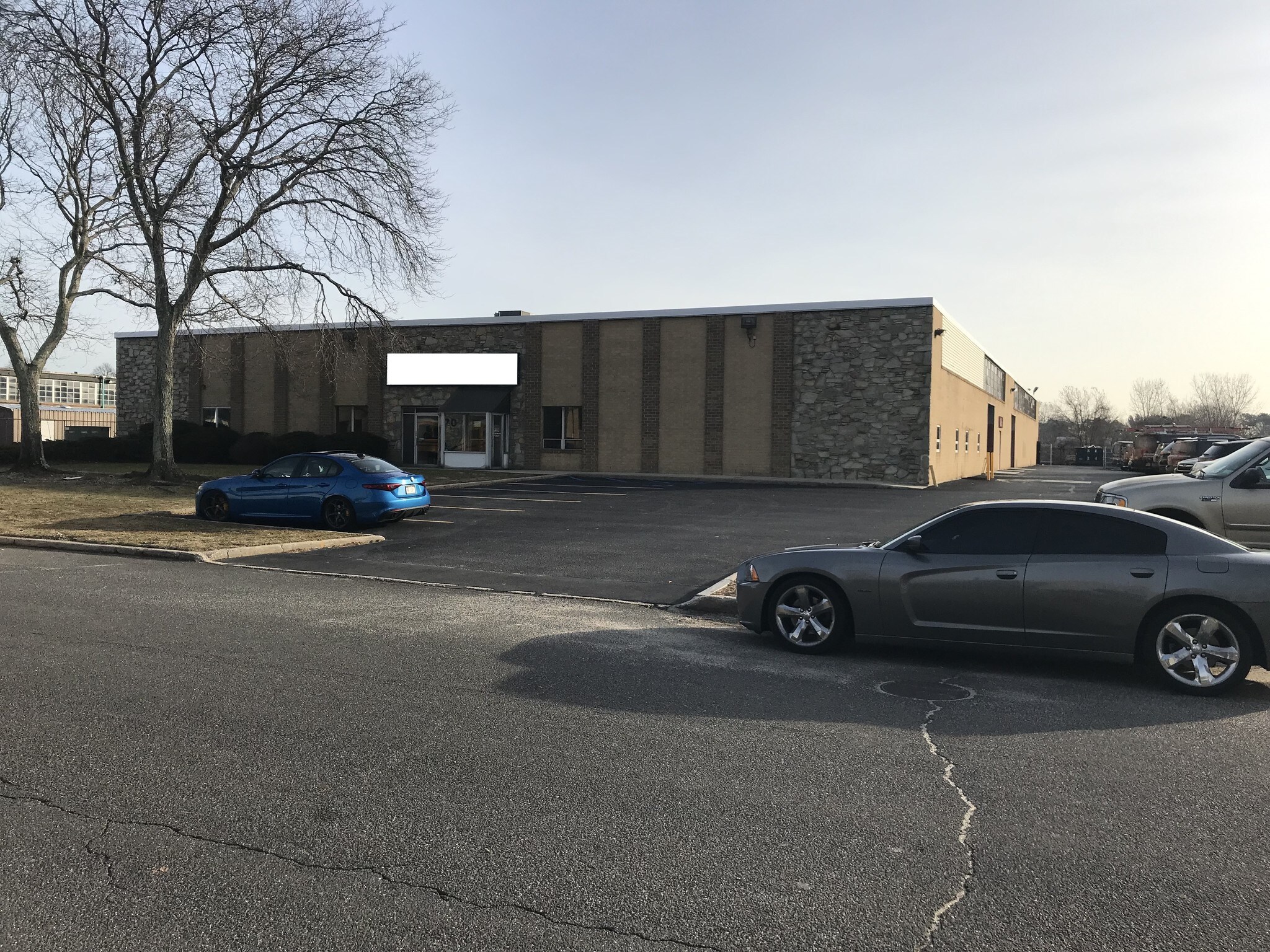 70 Mall Dr, Commack, NY à louer Photo principale– Image 1 sur 6