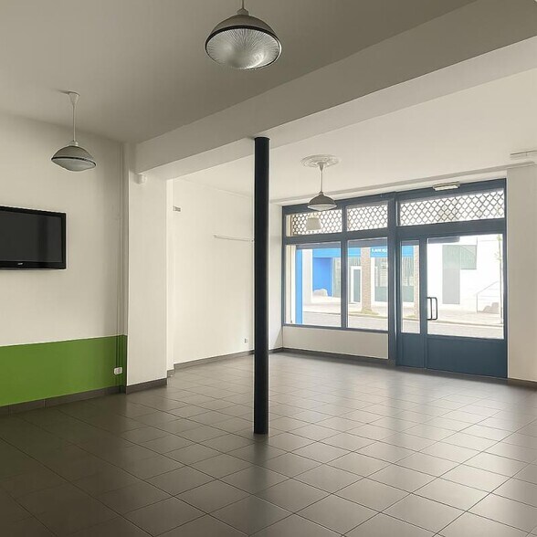 Local commercial dans Asnières-sur-Seine à vendre - Photo de l’immeuble – Image 3 sur 4