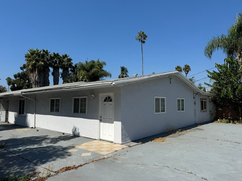 4669 W Olympic Blvd, Los Angeles, CA à vendre - Photo de l’immeuble – Image 1 sur 9
