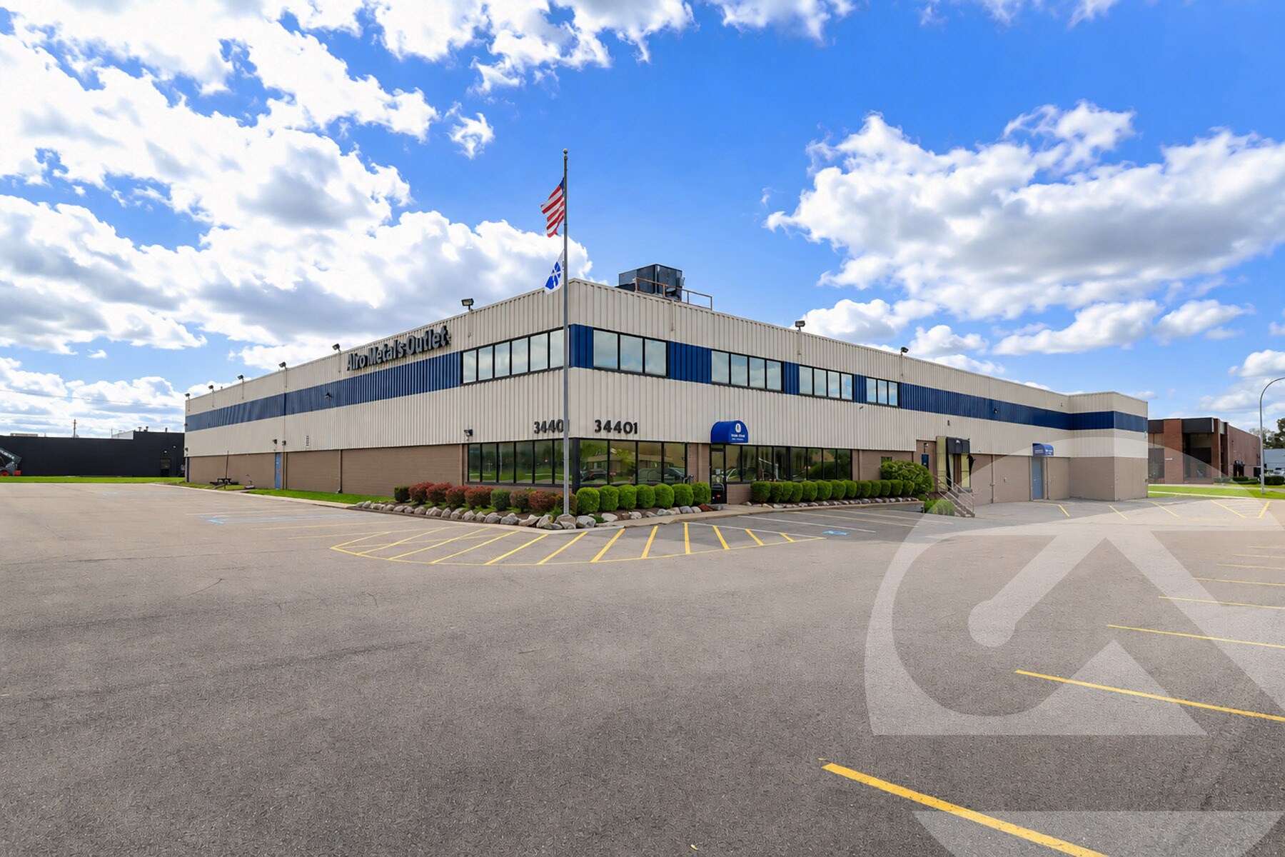 34401 Schoolcraft Rd, Livonia, MI à vendre Photo principale– Image 1 sur 2