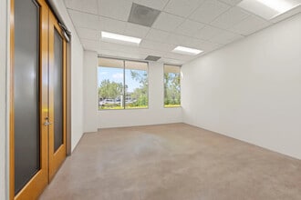 7525 Irvine Center Dr, Irvine, CA à louer Photo intérieure– Image 1 sur 9
