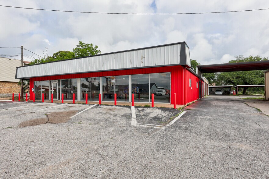 4933 NW 10th St, Oklahoma City, OK à louer - Photo de l’immeuble – Image 3 sur 31