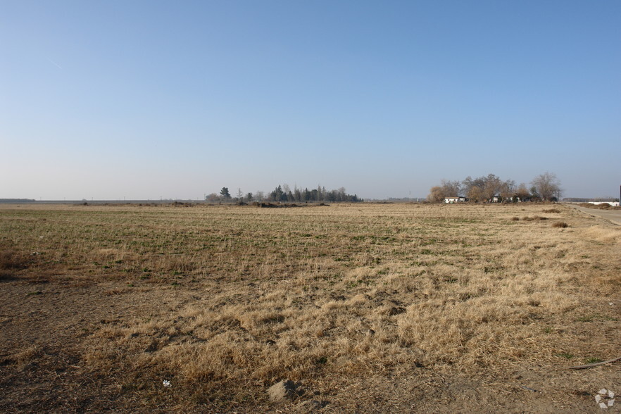 345 Driver Rd, Bakersfield, CA à louer - Photo principale – Image 1 sur 4
