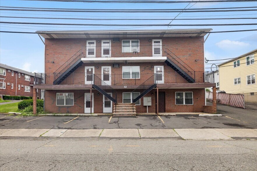 300 Garibaldi Ave, Lodi, NJ à vendre - Photo de l’immeuble – Image 3 sur 32