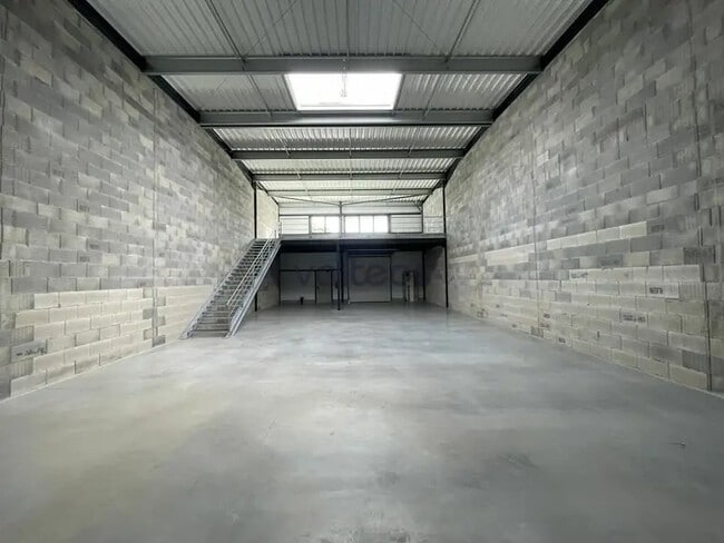 Plus de détails pour Rue Des Prades, Montauban - Local d’activités à vendre