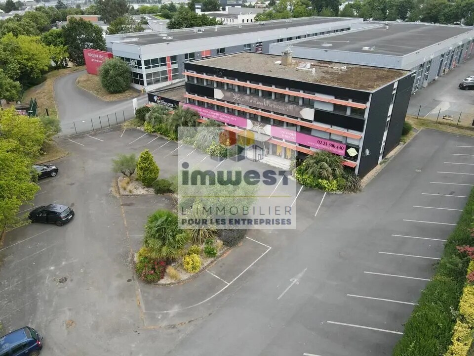 Bureau dans Cesson-Sévigné à vendre Photo de l’immeuble– Image 1 sur 18