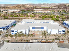 NEC Madera Rd & Easy St, Simi Valley, CA à louer Photo de l’immeuble– Image 1 sur 8