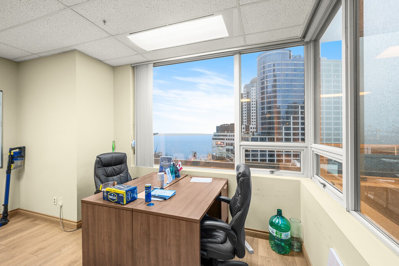 837 Hastings St W, Vancouver, BC V6C 1B6 - Lot 614 - - Photo intérieure - Image 2 of 6